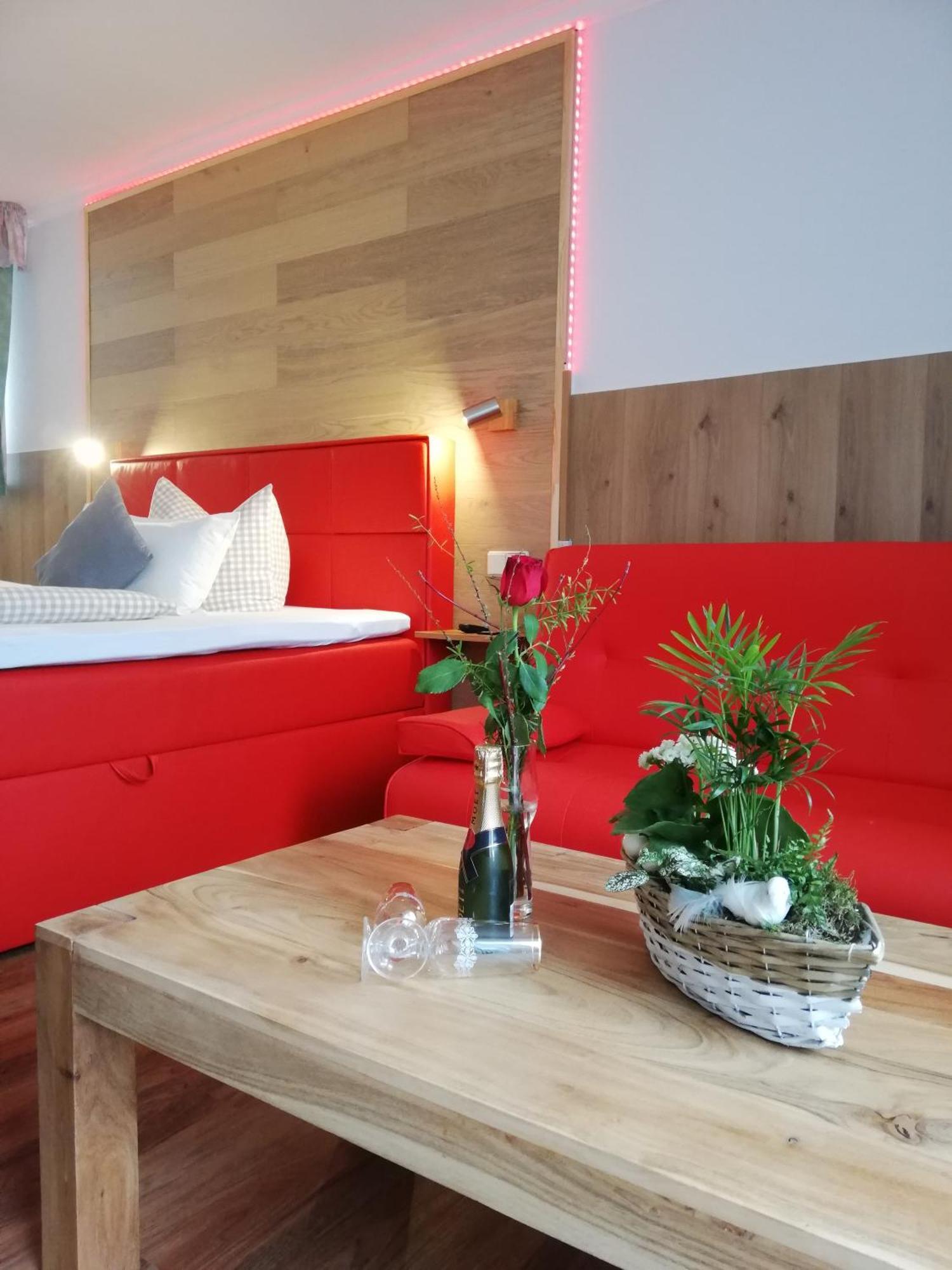 Landhotel Waldschloesschen Mit Gaststube Sohland an der Spree Exterior foto